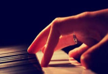 南宫体育官网：⚽️西甲战报：科内失良机，索利斯绝杀，赫罗纳1-0客胜阿拉维斯.